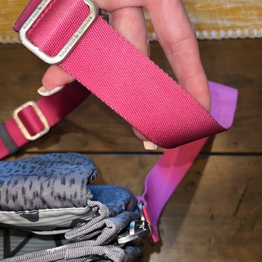 Lululemon Crossbody - Picture 6 of 9
